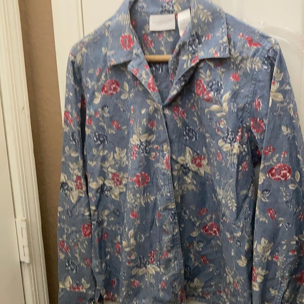 FINAL MARKDOWN Liz Claiborne blouse (M)